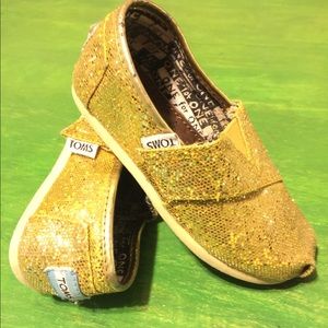 Golden Glitter TOMS Toddler Size 7 Velcro Strap